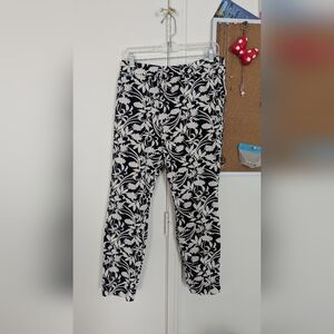 Old Navy Pixie Skinny high Rise 14